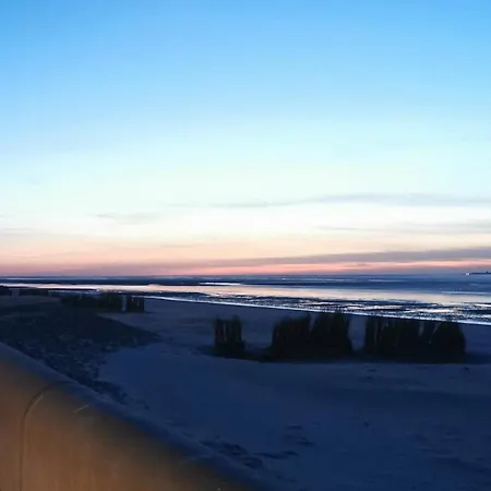Cuxheaven - Modernes Studio-apartment Direkt Am Mit 65 Zoll Tv Und Tiefgarage In Duhnen Cuxhaven
