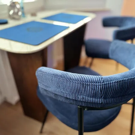 Cuxheaven - Modernes Studio-apartment Direkt Am Mit 65 Zoll Tv Und Tiefgarage In Duhnen 아파트 쿡스하펜