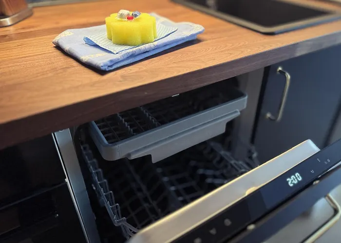 Cuxheaven - Modernes Studio-apartment Direkt Am Mit 65 Zoll Tv Und Tiefgarage In Duhnen Cuxhaven